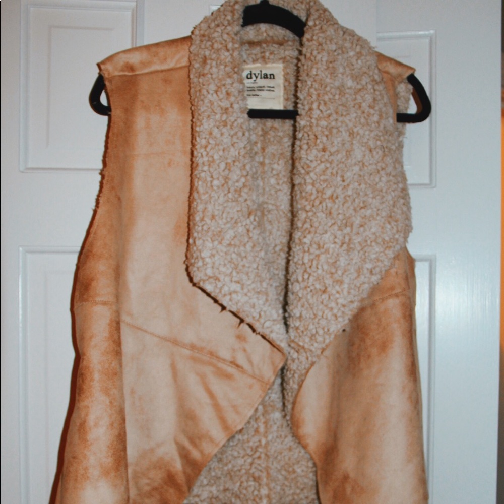 Sherpa Vest by Dylan